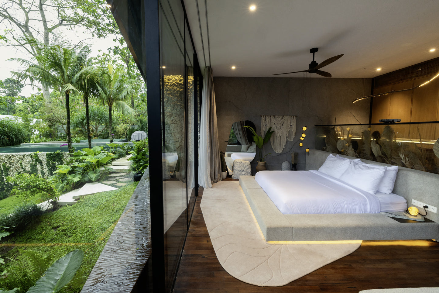 Bali + Noosa Flourishing Experience (USD $3,333)